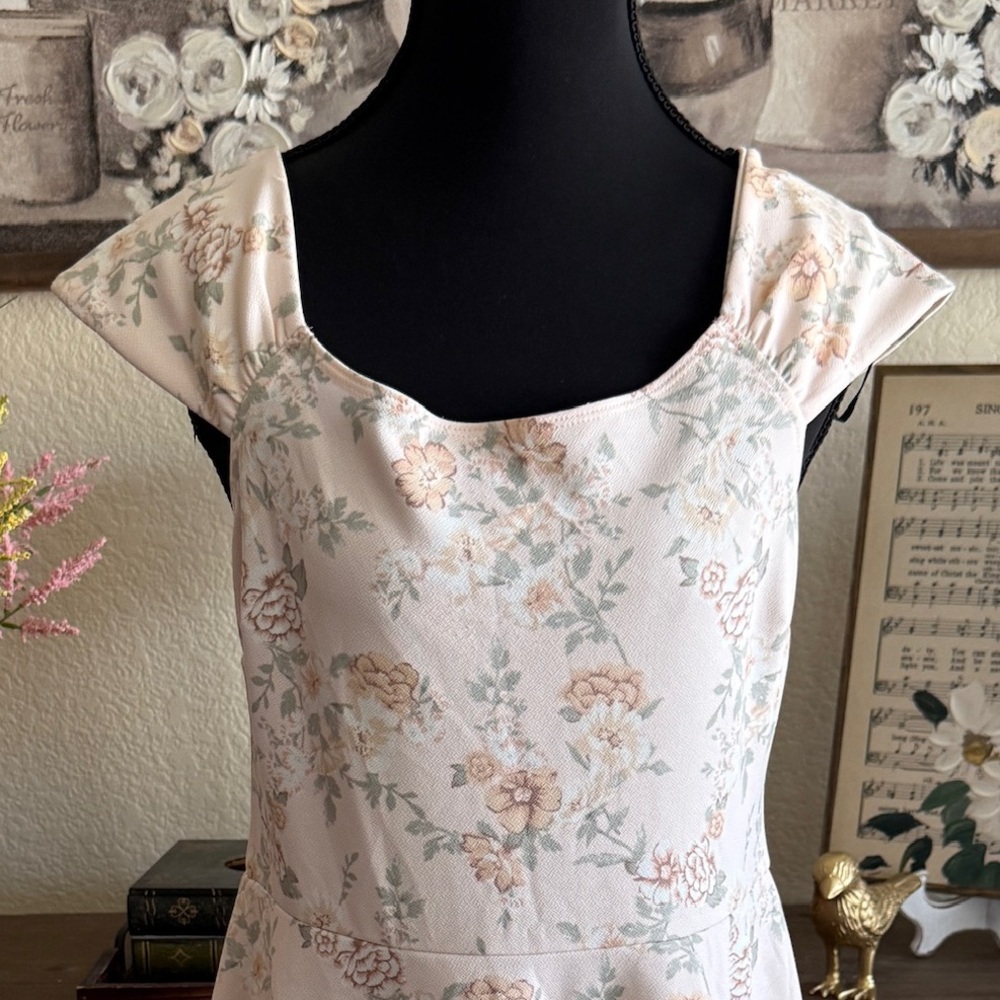 Soft Pink Floral Mini Knee Length Dress Large Romantic Cottage Feminine Coquette - Picture 6 of 11